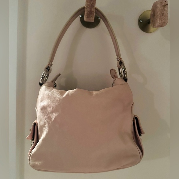 Marc Jacobs Leather Shoulder Bag in Blush Pink - Picture 2 of 15